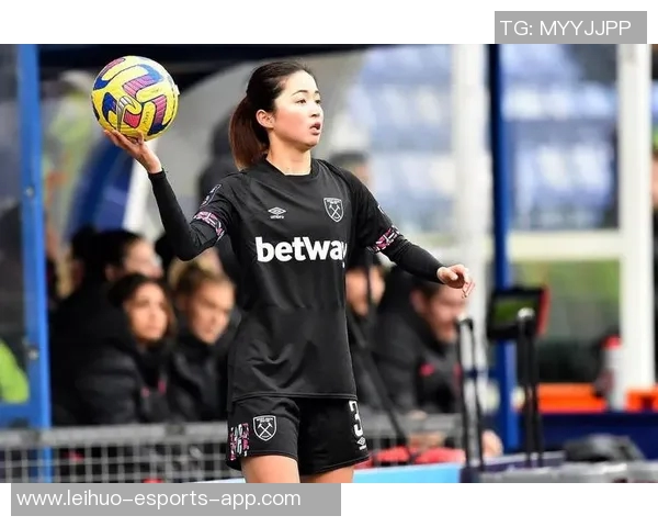 颜值与实力并存的女足球星，谁是赛场上的美貌与才华双全代表