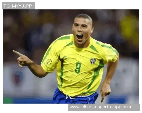 百名足球巨星纵横沙场 揭秘绿茵场上的传奇与荣耀